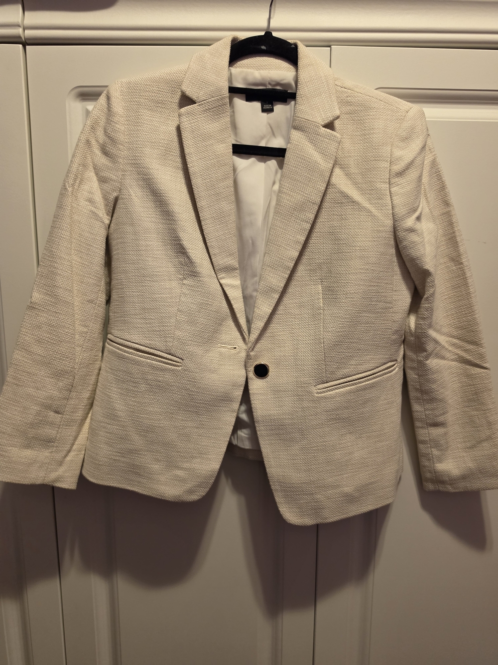 Ann Taylor Cream Textured Single-Button Blazer